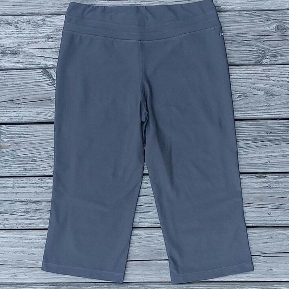 Nike Dry-Fit Spandex Capris - Picture 3 of 8